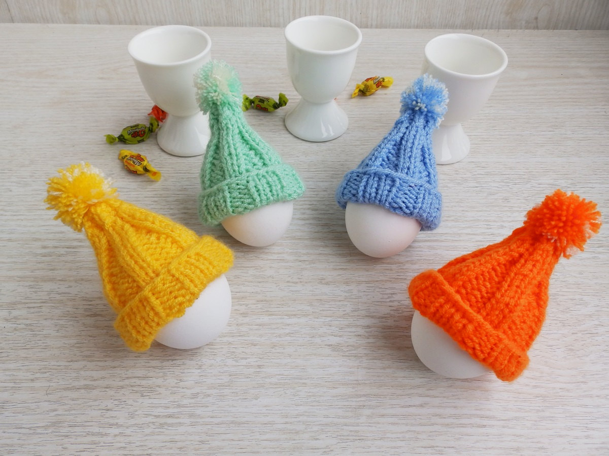 Hand Knitted Easter Cozy Egg Hats, Set of 4 Knit Egg Warmers Dining Ornaments...
